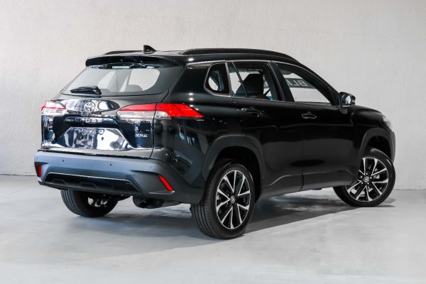 Corolla Cross preto 10