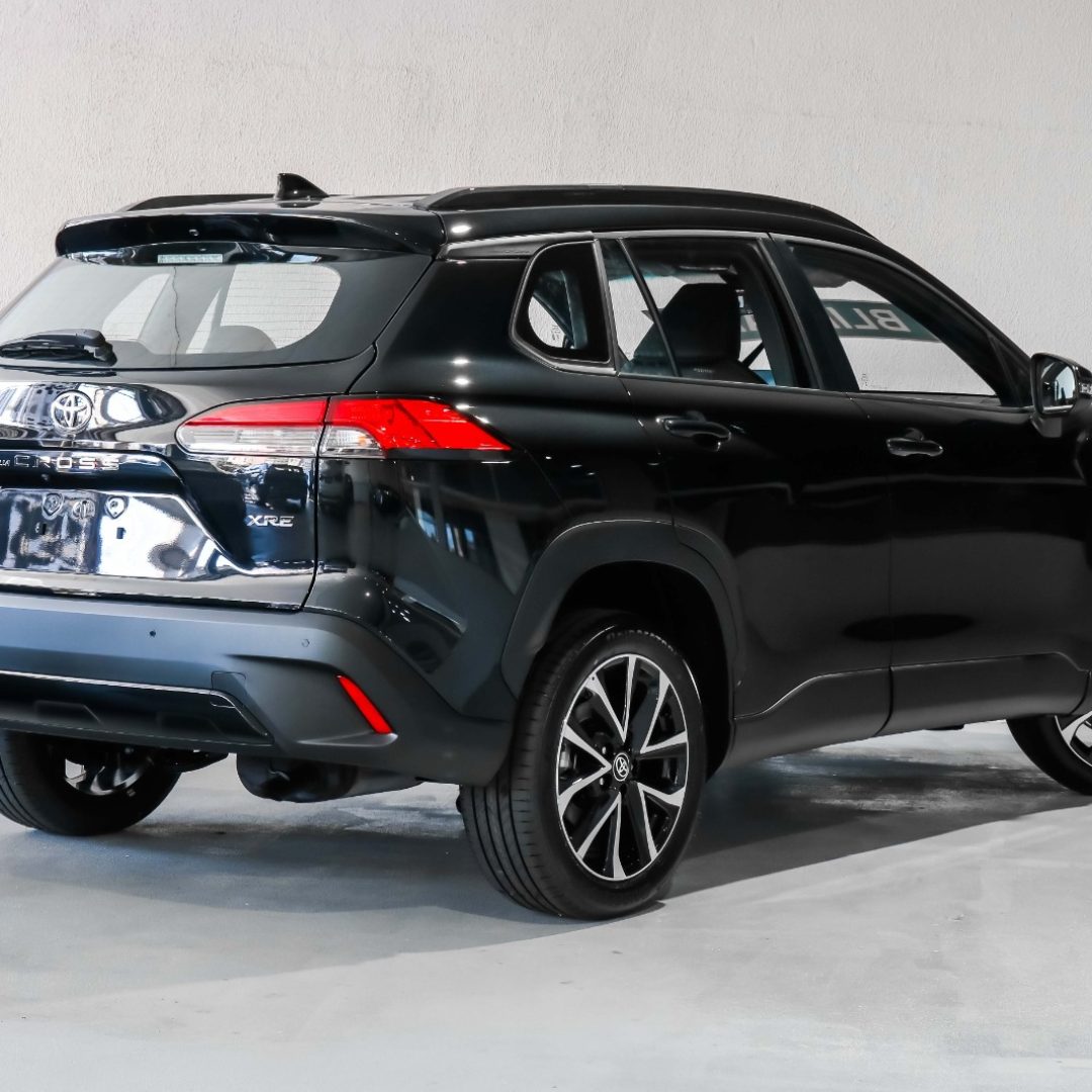 Corolla Cross preto 10