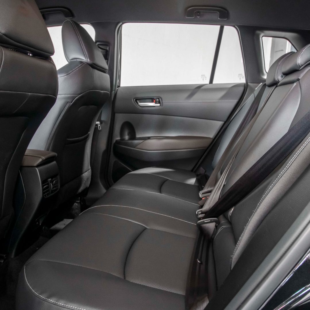 Corolla Cross preto 14