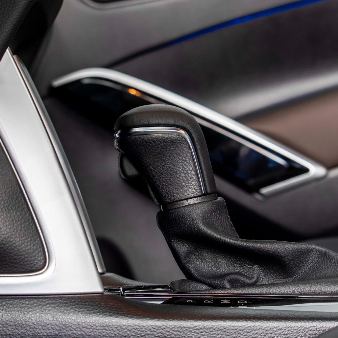 Corolla Cross preto 18