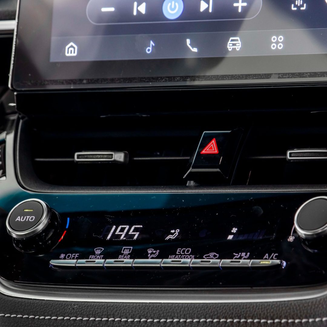 Corolla Cross preto 20