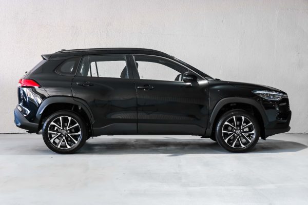 Corolla Cross preto 6