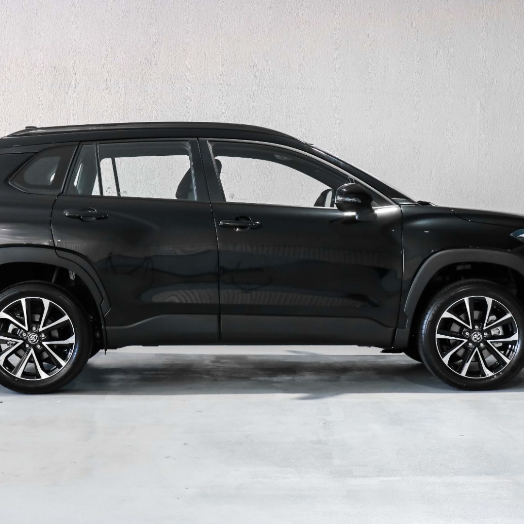 Corolla Cross preto 6