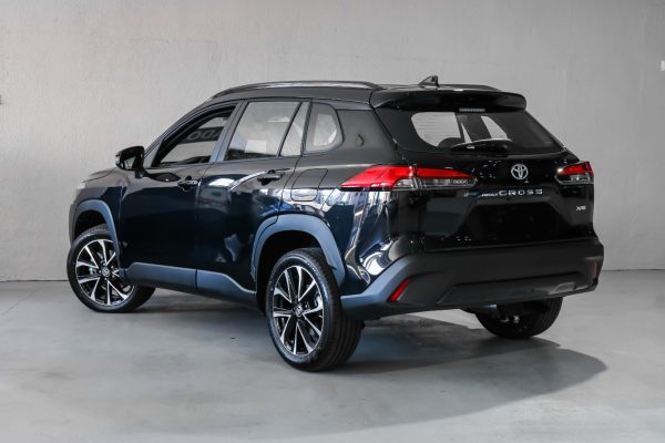 Corolla Cross preto 7