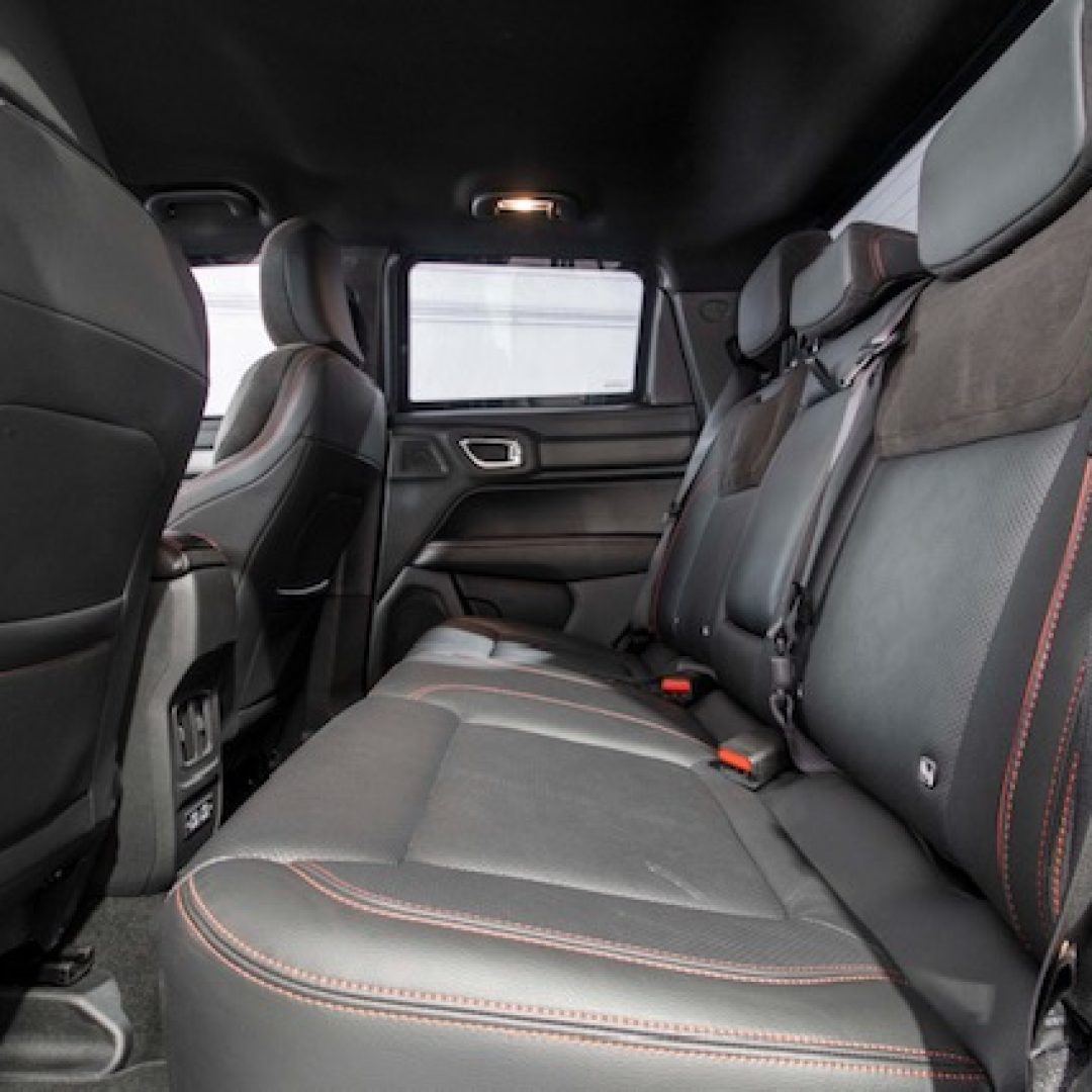 PHOTO-2025-10-26-21-25-37[4]