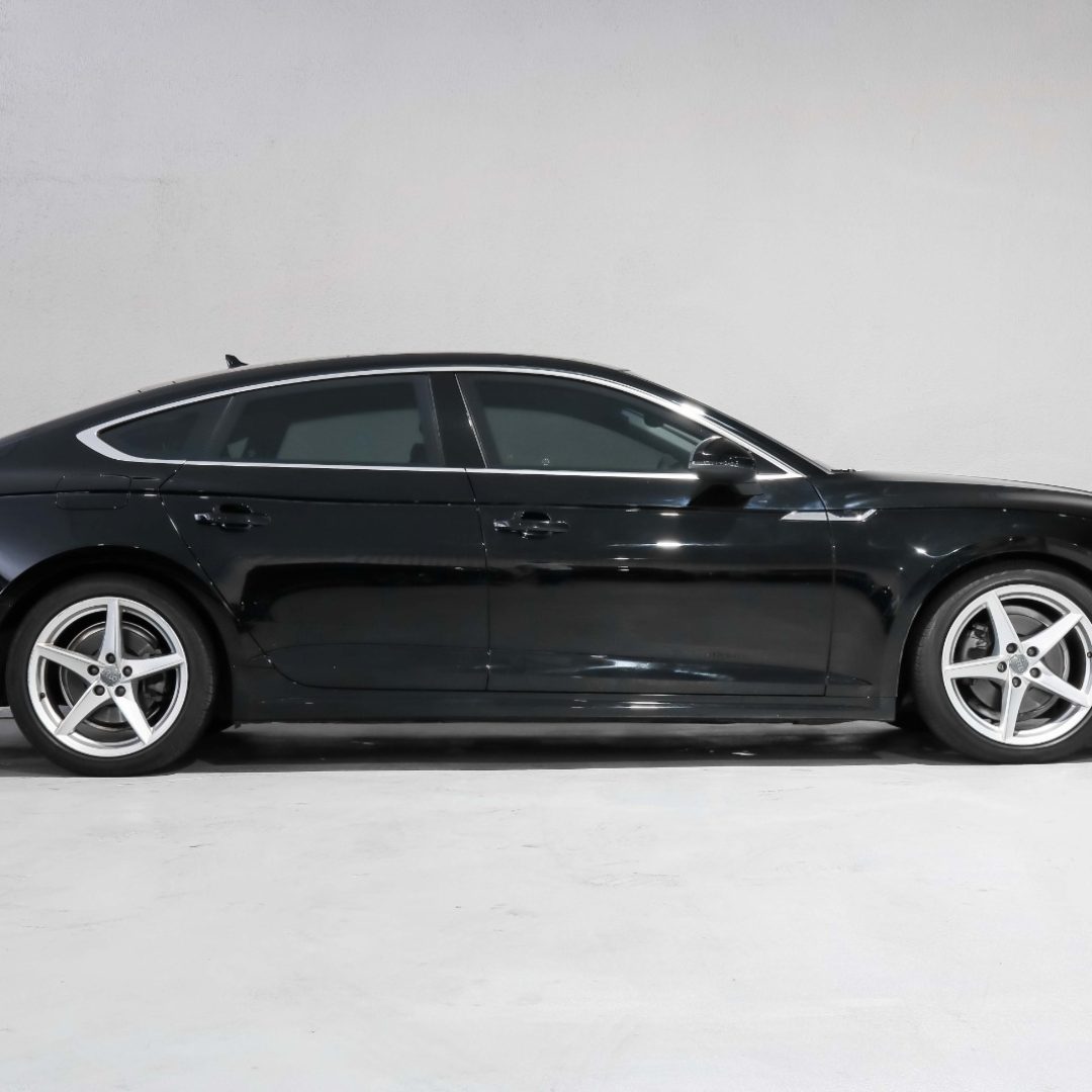 PHOTO-2025-12-02-19-29-32