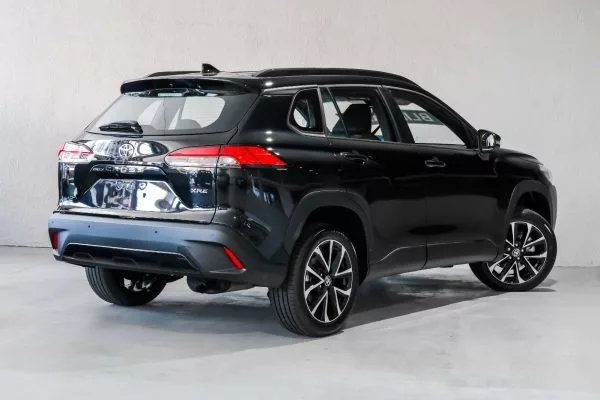 Corolla Cross preto 10