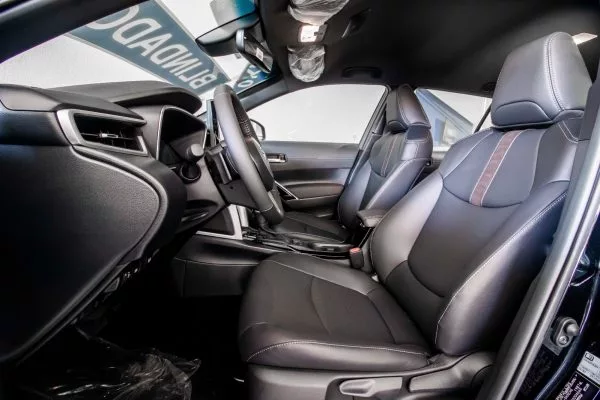 Corolla Cross preto 15