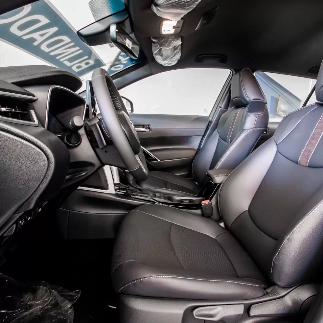 Corolla Cross preto 15
