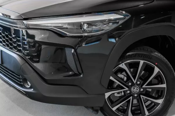 Corolla Cross preto 3