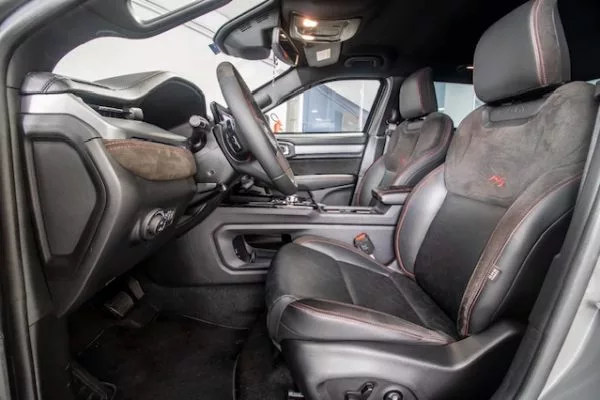 PHOTO-2025-11-06-22-50-04[3]