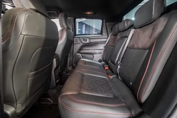 PHOTO-2025-11-06-22-50-04[4]