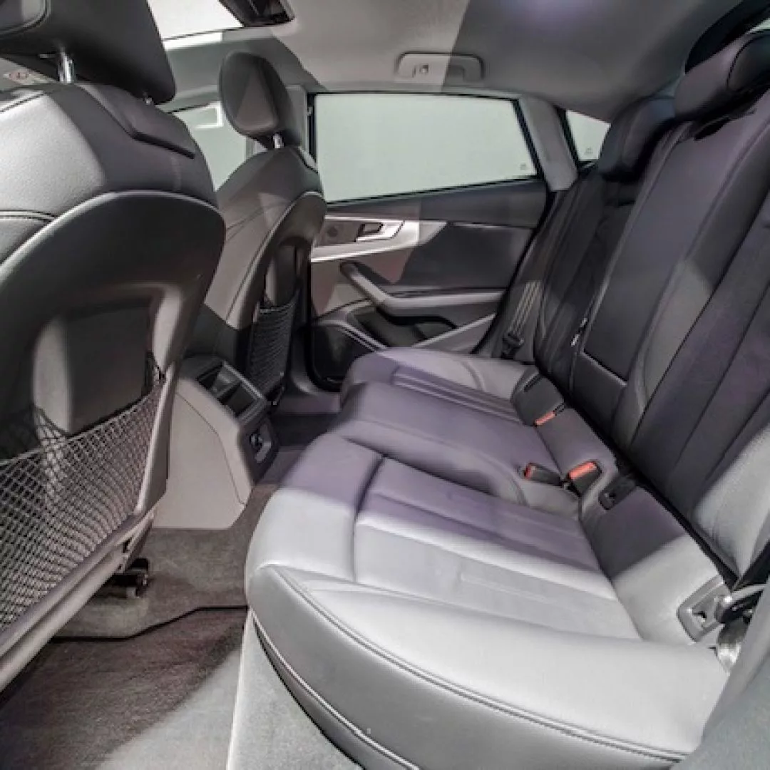 PHOTO-2025-12-02-19-29-33